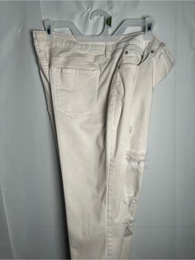 Straight Leg White Jeans - Classic Women's Fit